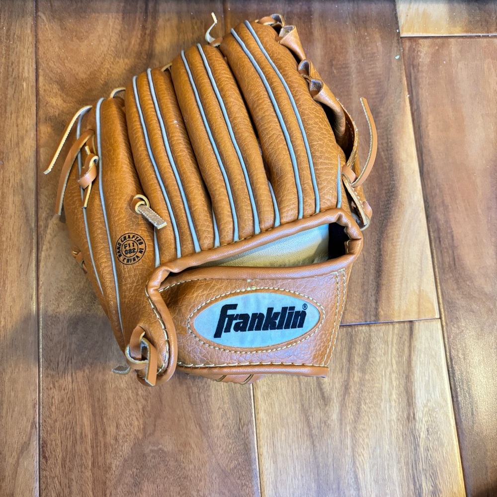 Franklin Youth T-Ball Baseball Glove